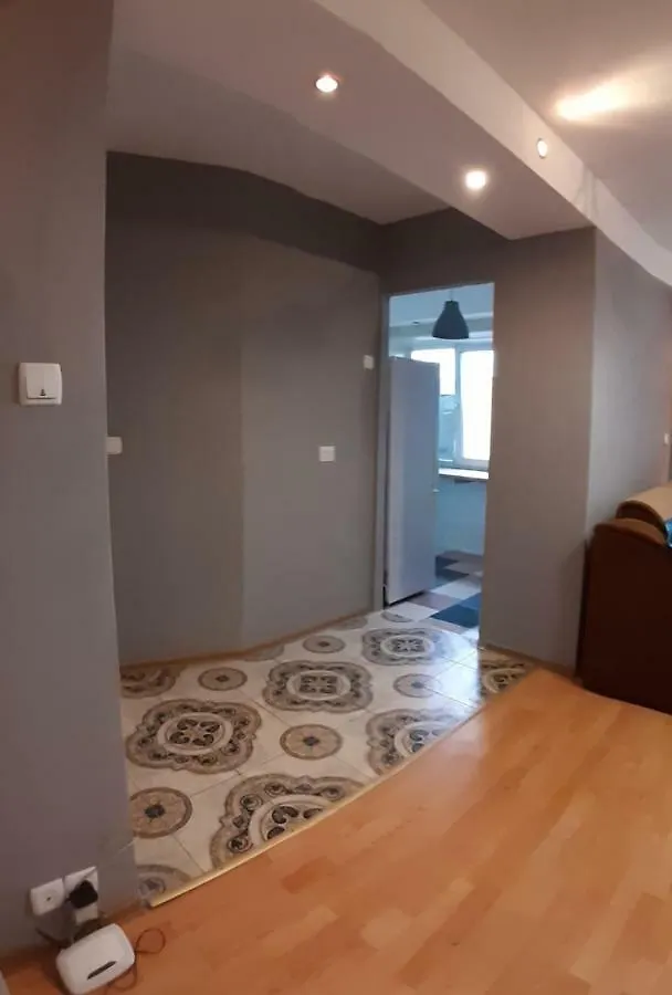 Перова 25, Трц Квадрат, Skymall Kyjev Apartmán